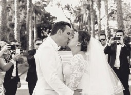 Wedding-kiss