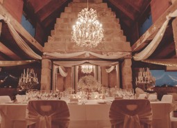 Rustic-Romantic-Wedding-Theme