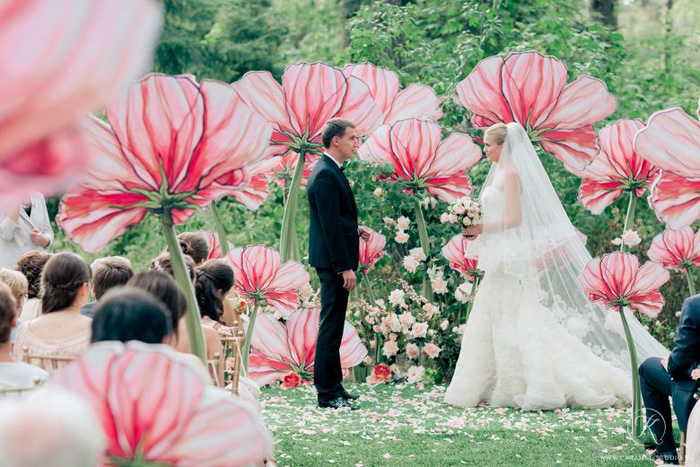 Dare To Be Different With These Wedding Decor Ideas - Modern Wedding
