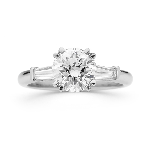 Solitaire diamond engagement ring
