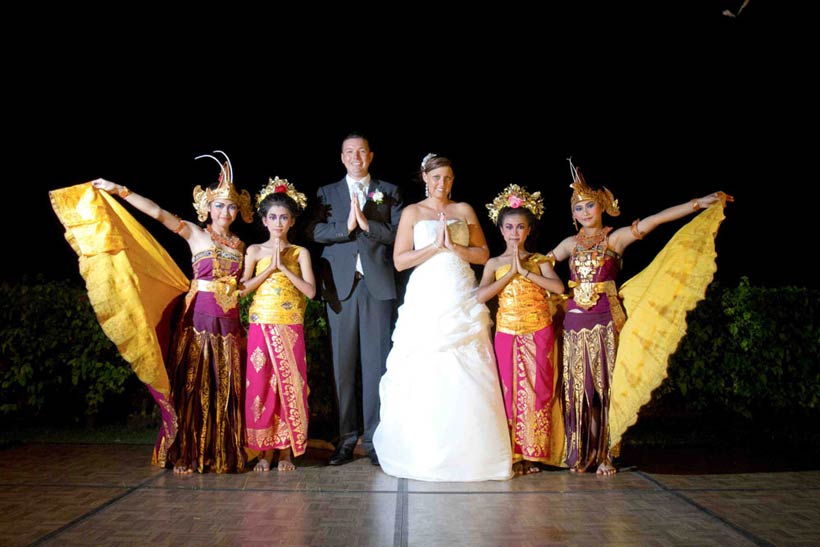 Bali wedding with dancers