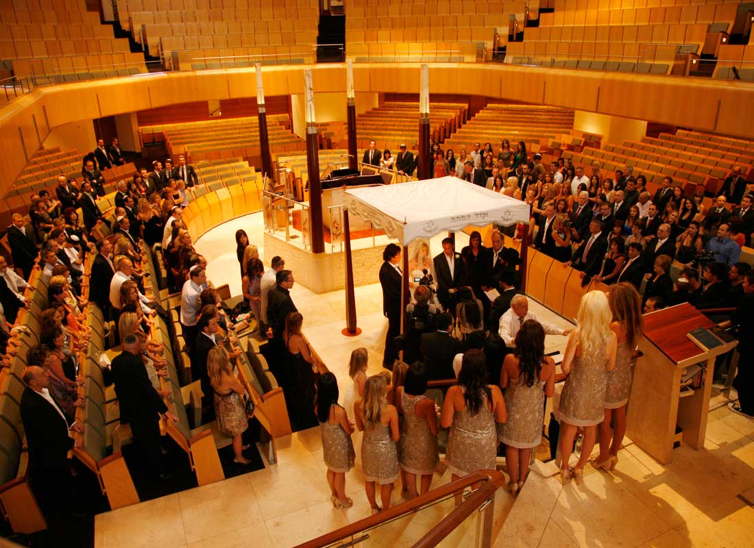Synagogue wedding 
