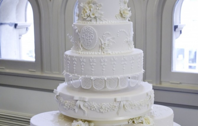 Baroque Bistro - Royal Wedding Cake