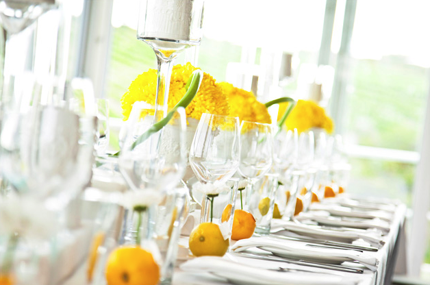 Lemon inspired wedding - table set up