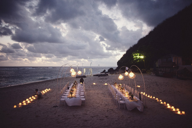 Jonas-Peterson-beach-wedding