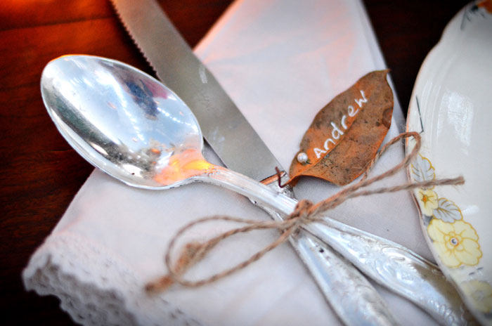 tied-cutlery-and-placecard