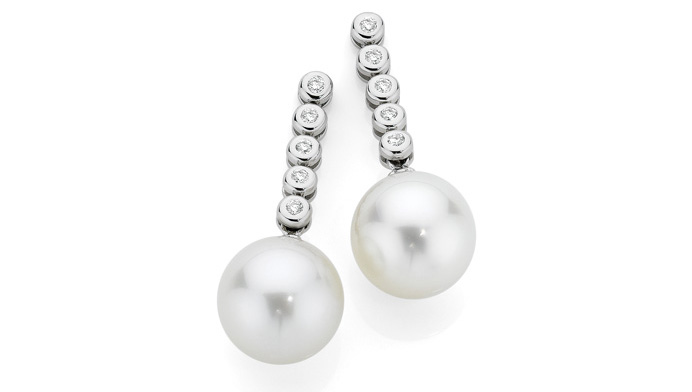 Bezel-set-diamond-and-South-Sea-Pearl-drop-earrings(2)