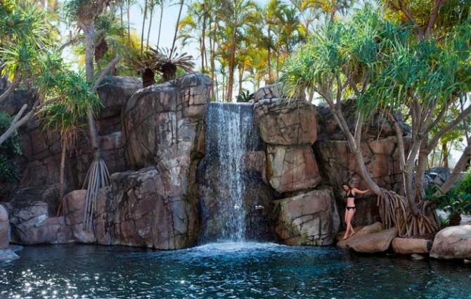 Lagoon-waterfall-landscape