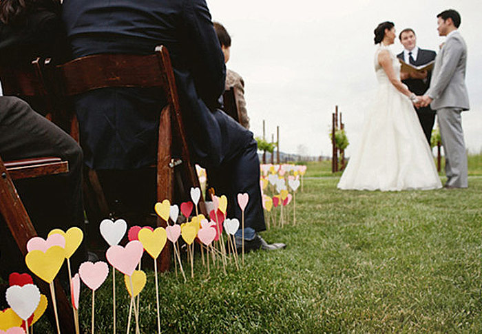 wedding-ceremony-hearts-aisle