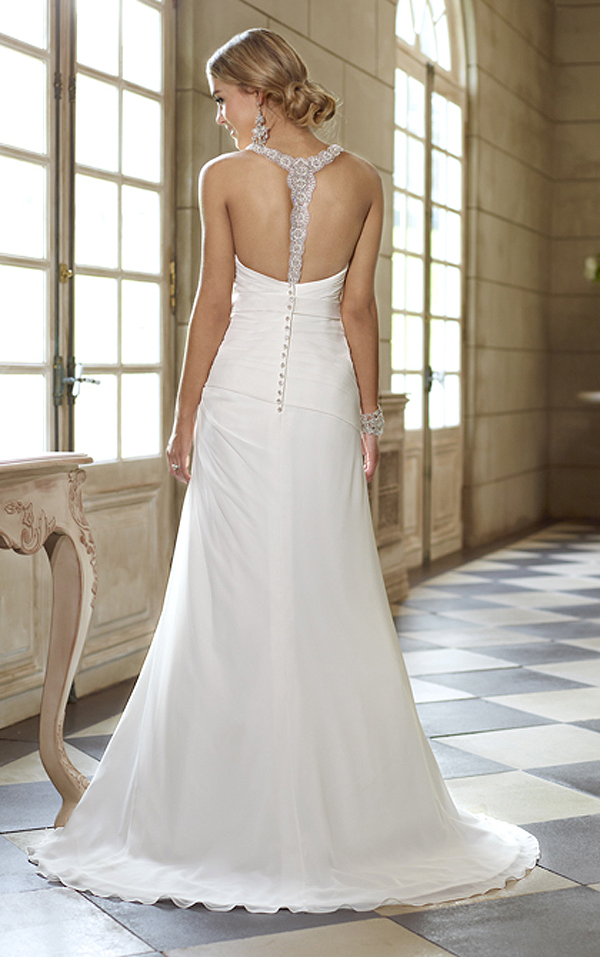 20 Stunning Wedding Dresses With Beautiful Back Details