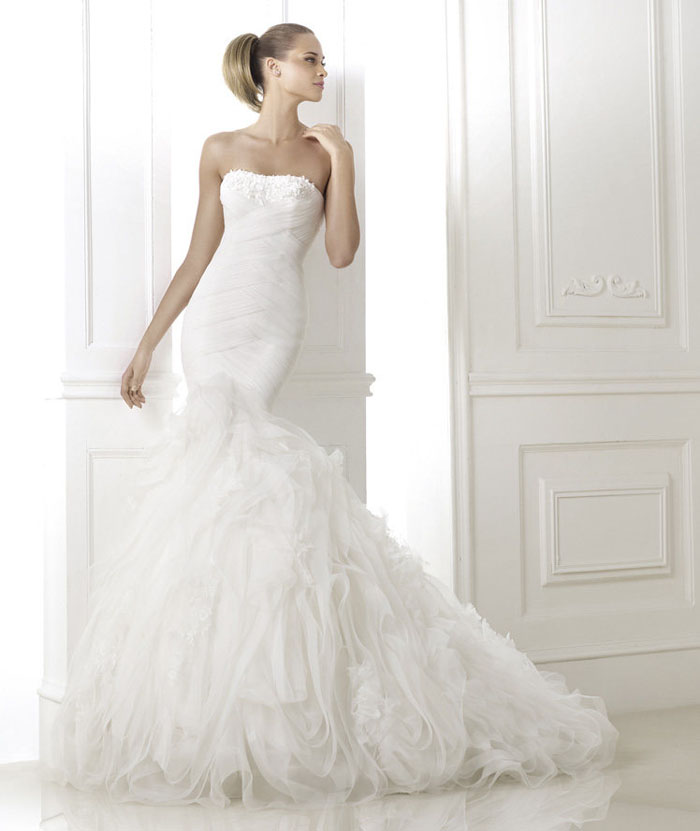 Pronovias 2015 Dreams Collection Bayo Wedding Gown