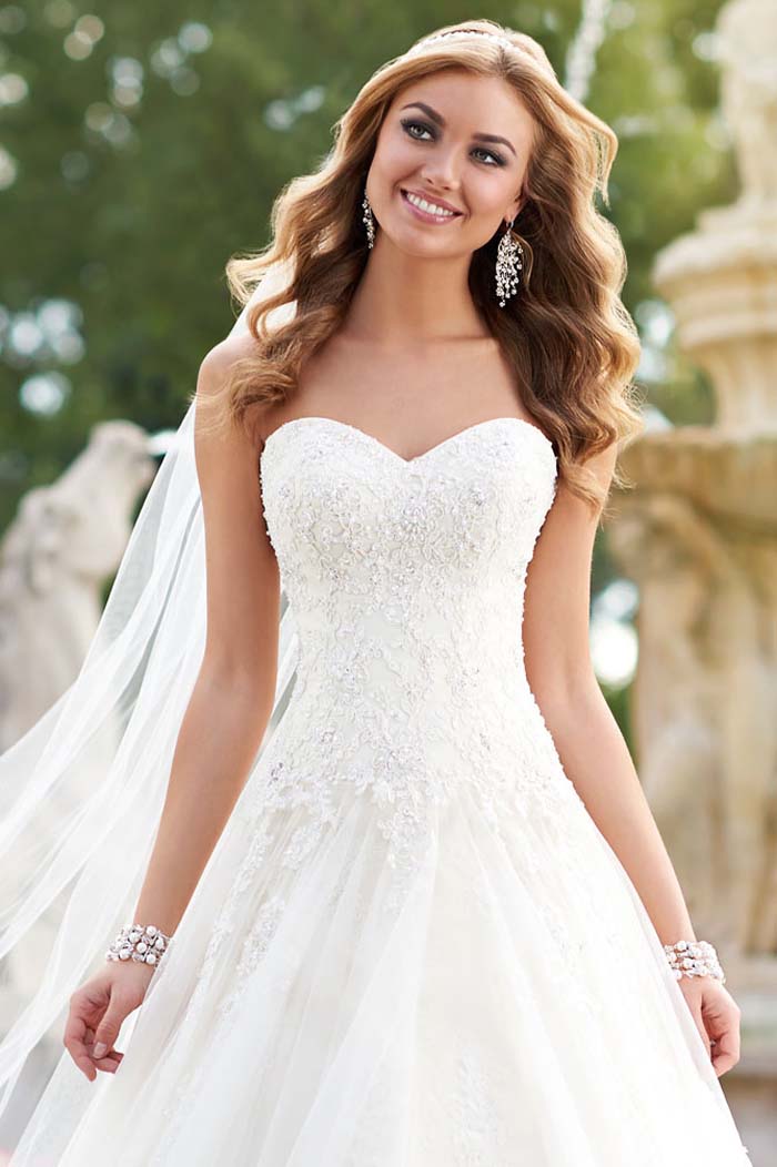 Stella York Wedding Dress 6026 style