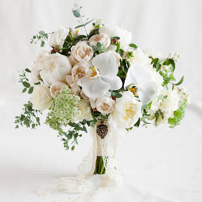 Chanele Rose Flowers Pretty Wedding Bouquet