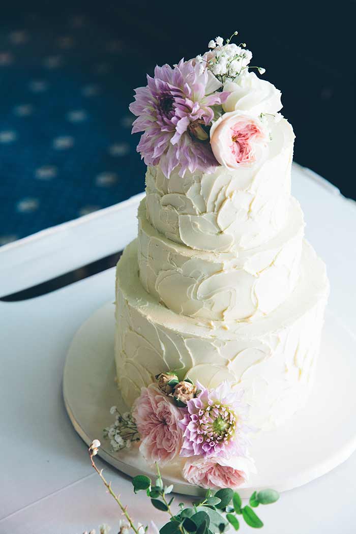 Once Upon A Cake - David Campbell Imagery - 20 Pretty Floral Wedding Cakes - Lavender Flowers Wedding Cake