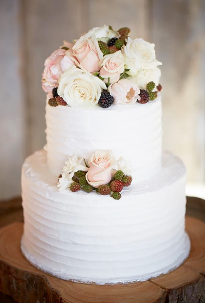 nikkos - 20 Pretty Floral Wedding Cakes - Pink Roses White Wedding Cake