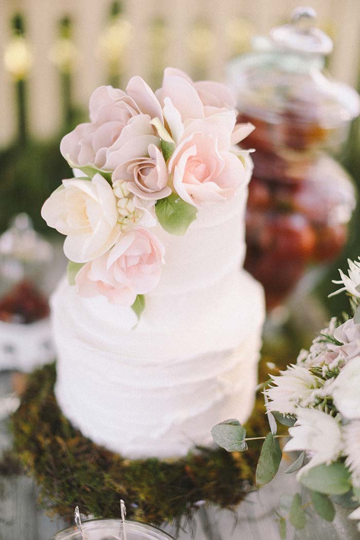 Yummy cupcakes an dcakes - jenny sun photography - 20 Pretty Floral Wedding Cakes - Pastel Flower Wedding Cake