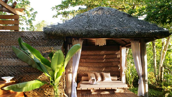 Matangi Treehouse Day bed