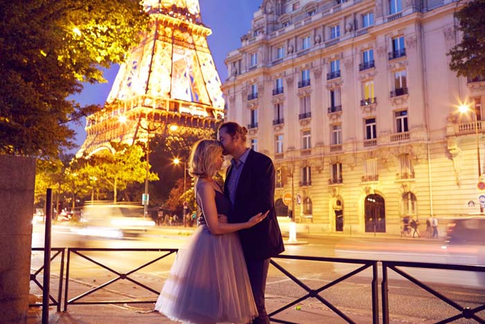honeymoon couple photography session Paris