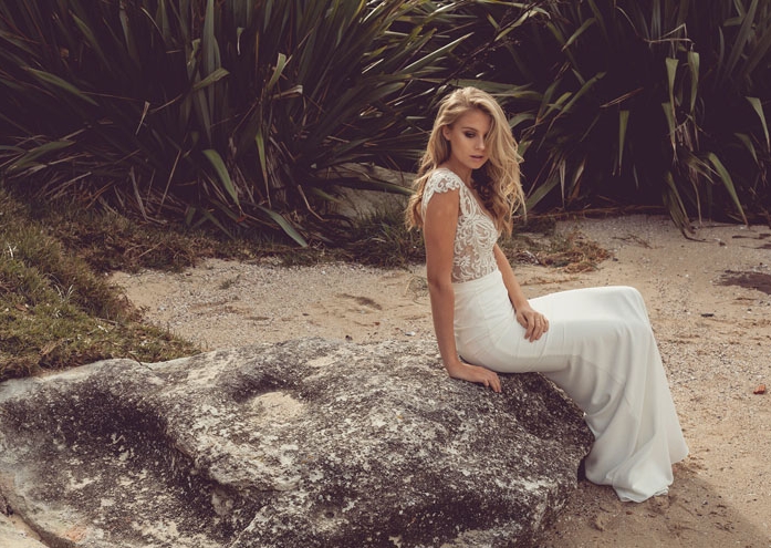 Seaside Romance - A Beachy Bridal Fashion Editorial - Modern Wedding