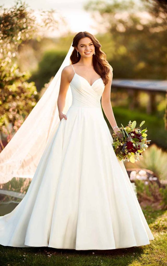 These Simple and Elegant Wedding Dresses Will Have You Swooning