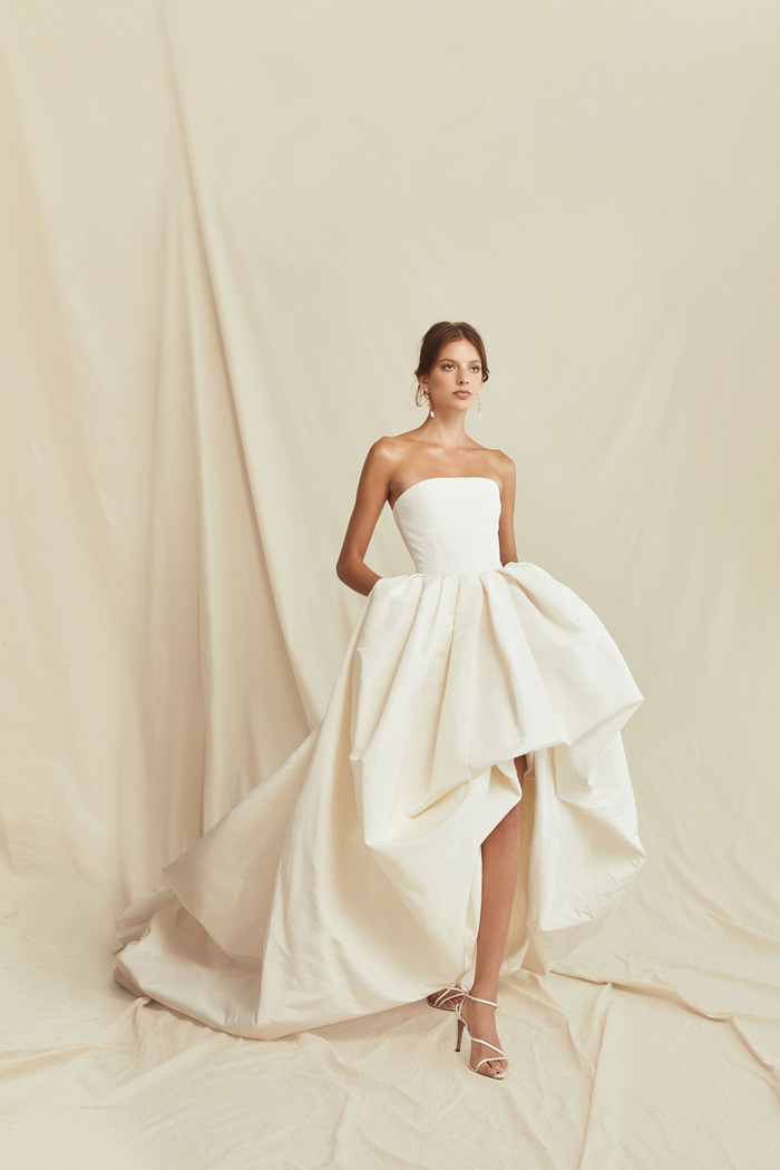 The 2021 Wedding Dress Trends You Need To See! - Modern Wedding