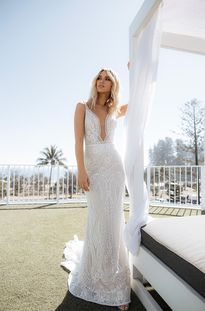 Show Off Your Curves In These Stunning Wedding Dresses